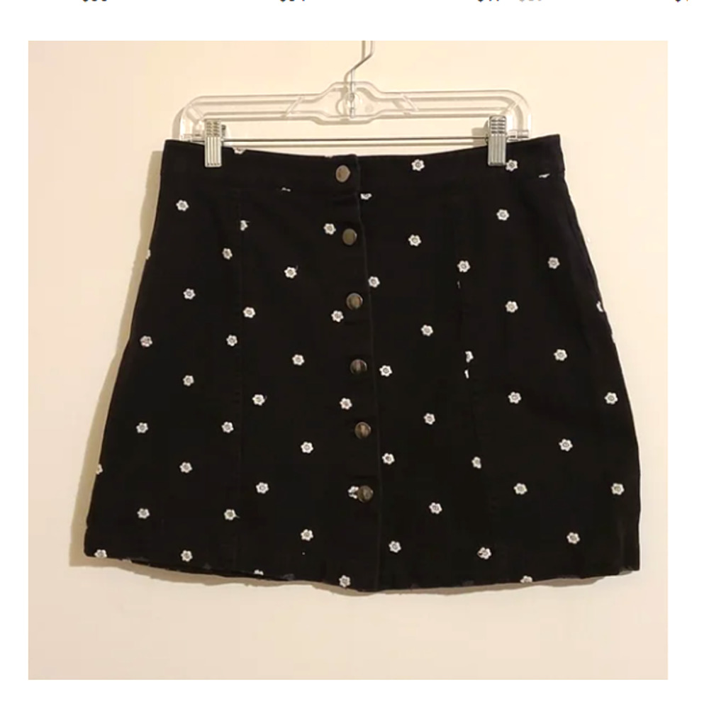 Mi AMI Black Daisy Pattern Button Up Skirt - Size LG - Floral Mini Skirt